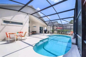 Fabulous, Quiet Family Resort Vacation Home, South Facing Pool, at Lake Berkley Resort, Near Disney, SeaWorld